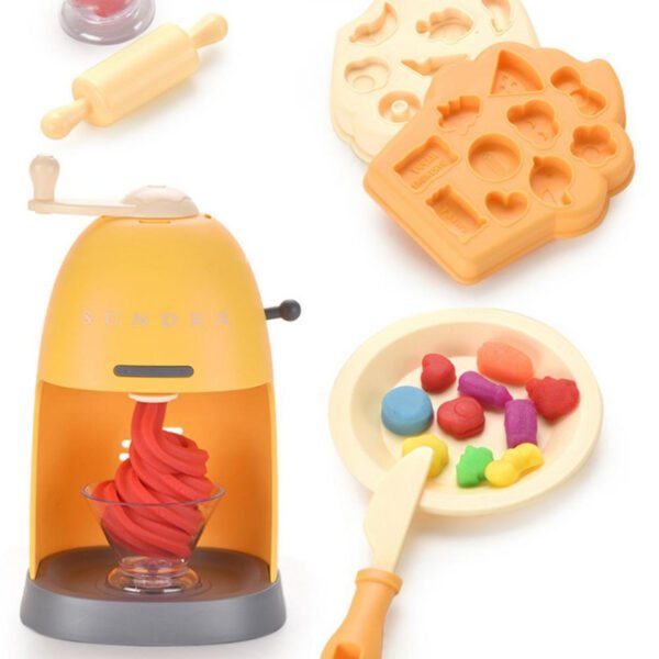 Kitchen icecream machine with color mud set food